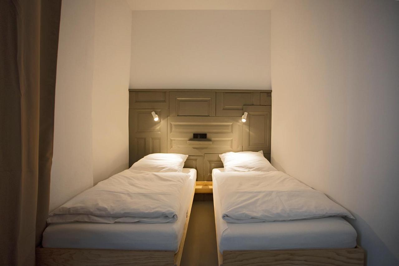 Aparthotel Schillinger-Berlin Am Tempelhofer Feld Pokoj fotografie